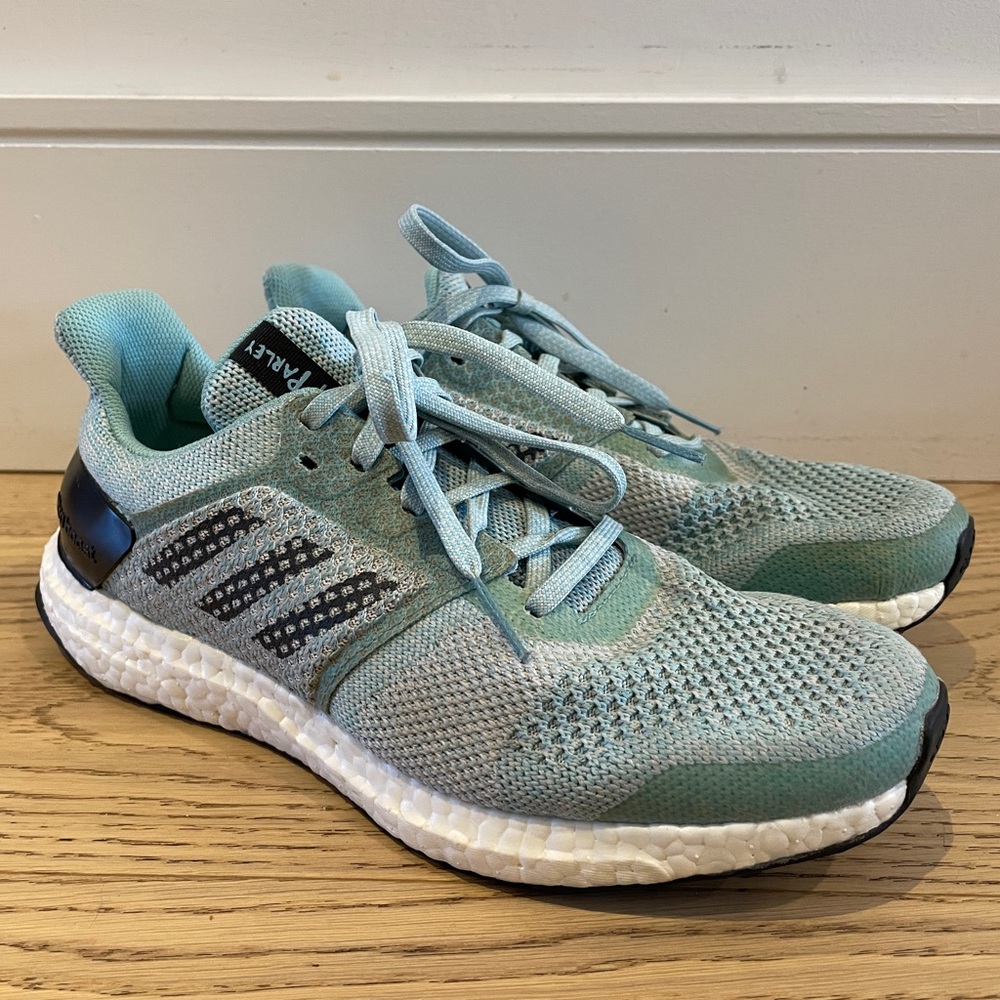 Adidas Ultraboost Parley Women’s Running Shoes Size 8